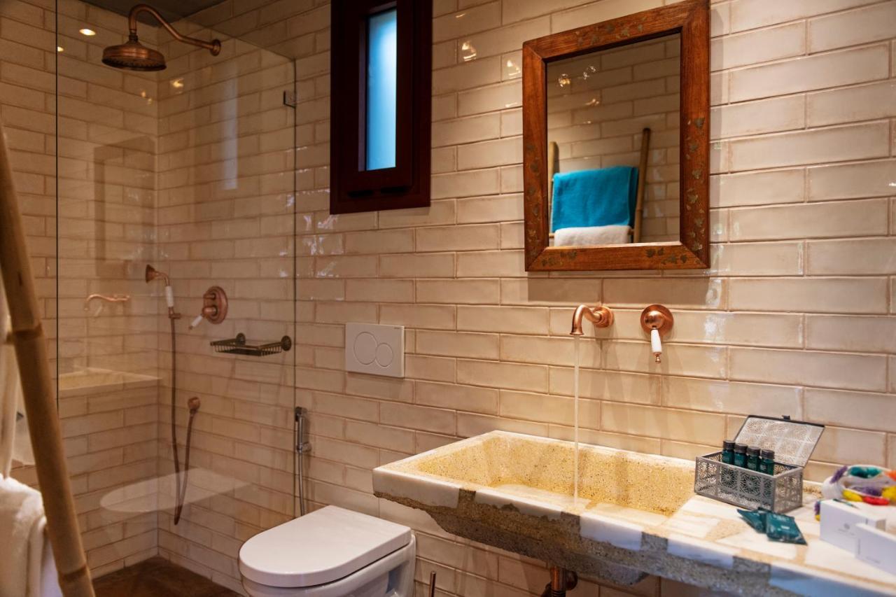 Klaritz Luxury Suites Lassi  Buitenkant foto